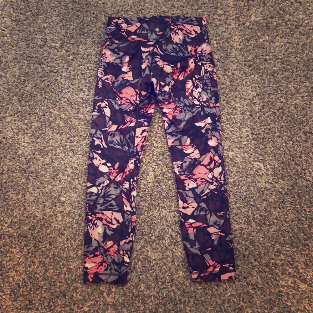 🎉🎉🍋🍋Lululemon Size 8 🎉🎉🍋🍋